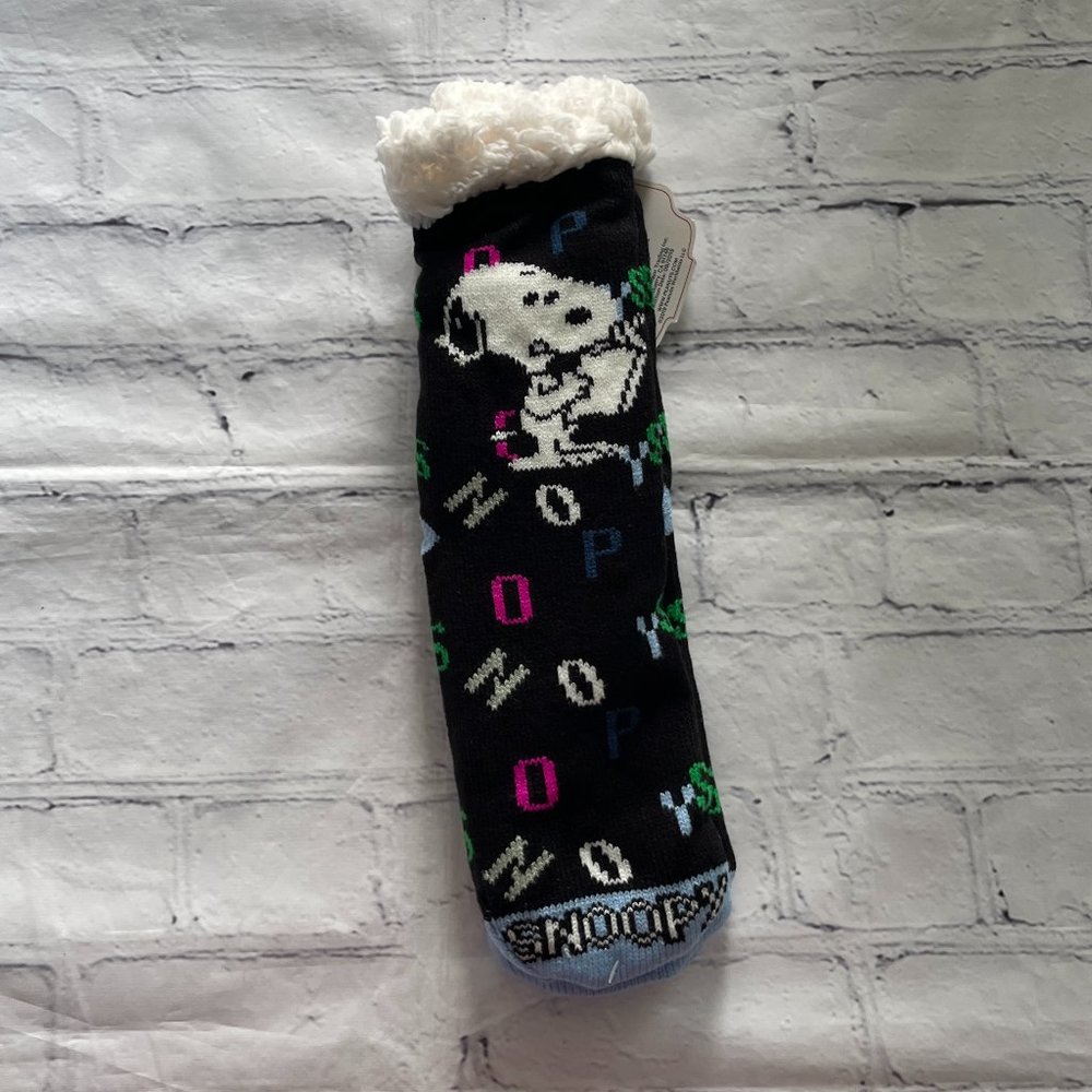 Peanuts Sherpa Lined Snoopy Socks
